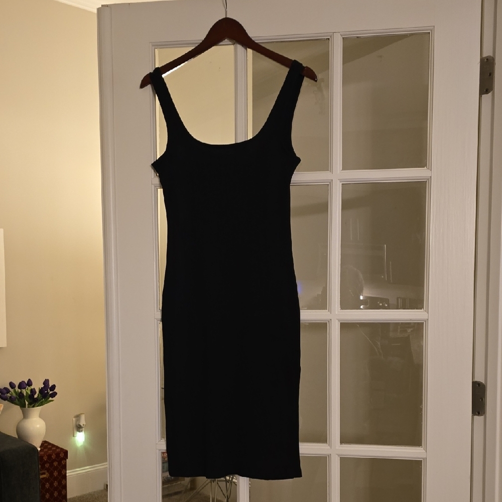 Black Sheath Midi Dress for a Night Out